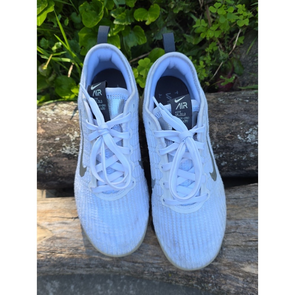 Size 5.5 (GS) - Nike Air VaporMax Flyknit 3 Low White Silver - Picture 3 of 10